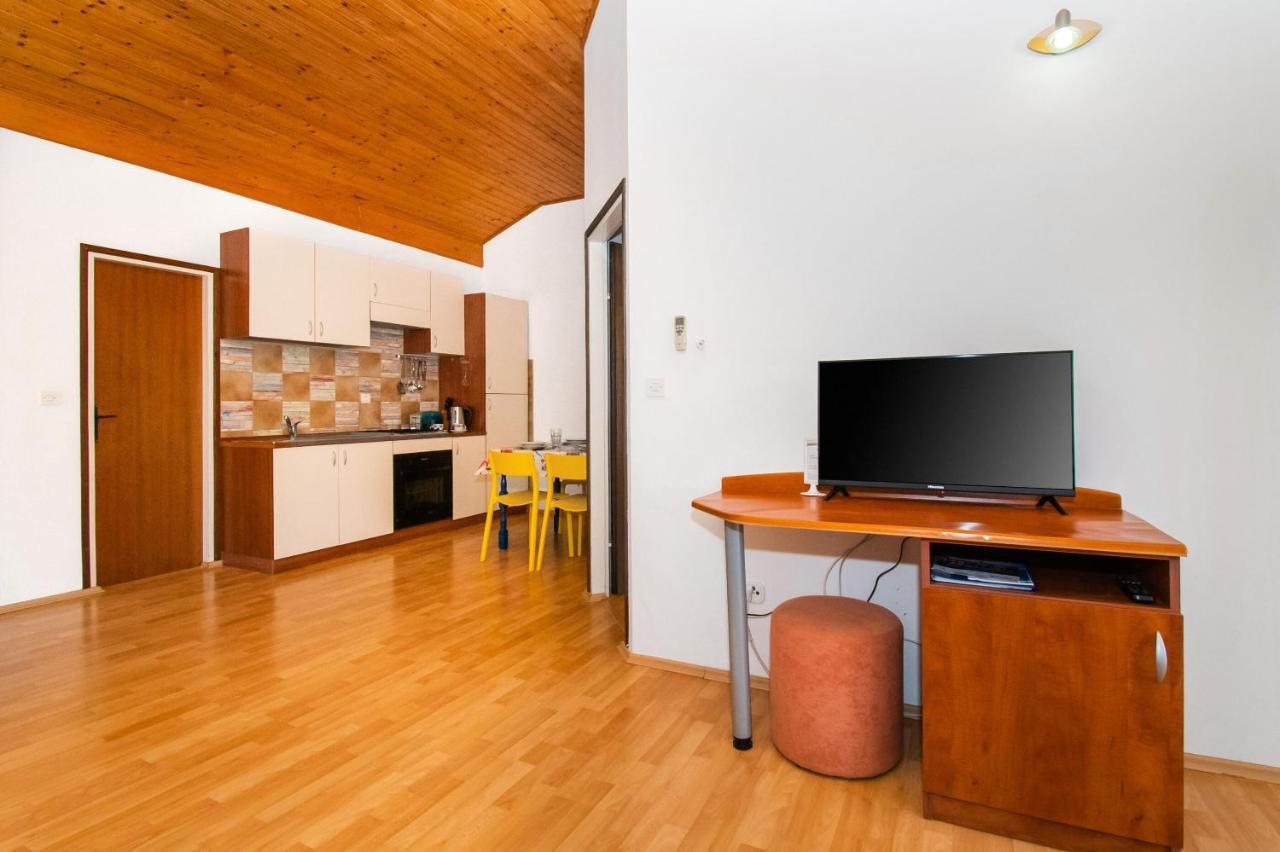 Apartments Family Corner Srima Kültér fotó